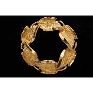 Cathe Vintage Wreath Pin Brooch Brushed Gold Textured Heavy Signed 1980s Bin5A